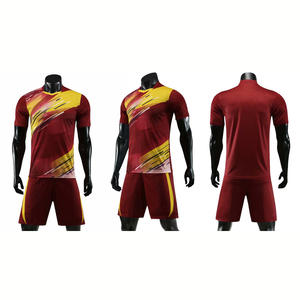 Maillots et shorts de football personnalisés pour adultes et garçons, prêts pour la sublimation, 100 % polyester, séchage rapide, uniformes de football avec couleurs personnalisées - Product Image 5