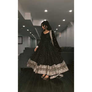 Robes de soirée design Robe de soirée élégante avec bas et Dupatta - Product Image 3