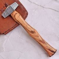 Hache viking artisanale en acier Damas de qualité industrielle, manche en bois avec fourreau en cuir, couteau de survie et de chasse à pointe tombante pour l'extérieur