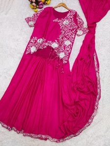 Sari pré-drapé tendance avec broderies riches et chemisier de créateur - Product Image 4
