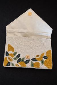 Bolso Floral Hecho a Mano con Cuentas, Lavable, Forma Rectangular, Patrón Amarillo y Verde, Diseño de Bordado en Poliéster - Product Image 5