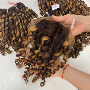 Ombre Piano Pixel Curl Mélange de Mèches de Couleur et Fermeture | Cheveux Humains Vietnamiens Super Doublement Dessinés - Product Image 2