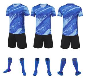 Vêtements de sport de haute qualité, uniforme de football, maillot personnalisé, maillot de football par sublimation, ensembles d'uniformes d'entraînement de football - Product Image 3