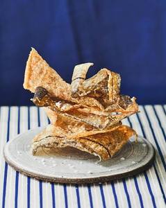 Chips de Piel de Pescado 100% Naturales de Alta Calidad y Snack Crujiente de Mariscos con Queso y Huevo Salado - Empaque al Vacío Nicky - Product Image 4