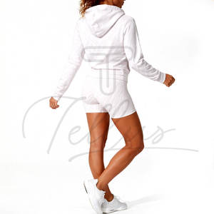 Ensemble de leggings et soutien-gorge de sport personnalisés pour femmes – Tenue de fitness et de yoga - Product Image 4