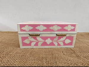 Caja decorativa de resina y hueso de estilo animal elegante de 6x4, solución de almacenamiento pulida ecológica para regalos de joyería coleccionables - Product Image 5