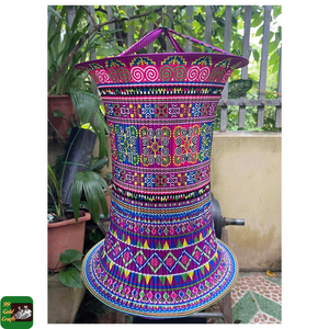Lanterne artisanale en coton brodé 99 GOLD DATA, motif Hmong, abat-jour en tissu pour la décoration de restaurants, espaces rustiques d'accueil, Vietnam - Product Image 4