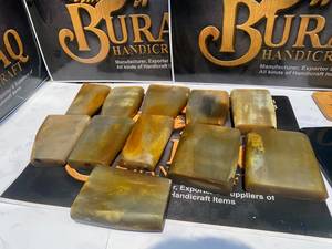Manche de couteau artisanal en corne de buffle, forme naturelle, durable et en matériau brut - Product Image 1