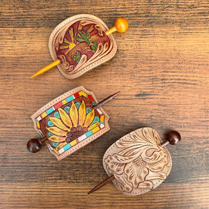 Accessoire de coiffure pour femmes Barrette en cuir usiné à la main avec bâton en bois Barrette à cheveux en cuir de vachette - Product Image 4