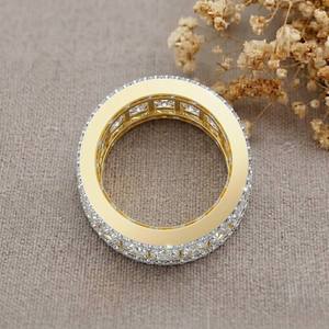 แหวนทองคำแท้ 18K ชุบโรเดียม รุ่น AMBER JEWELS T-1242 ประดับด้วยพลอยธรรมชาติทรงบริลเลียนท์คัท ดีไซน์หรูหราสำหรับทั้งชายและหญิง แบบ Eternity Band ตัวเรือนแบบ Prong Setting - Product Image 3