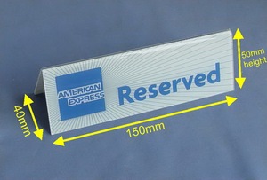 2024 nouvelles meilleures ventes modernes acrylique petit Triangle porte-menu Triangle conception pour les barres - Product Image 4