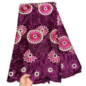 Tela de encaje africana de lujo con bordado suizo de algodón y pedrería para vestido de fiesta de boda. - Product Image 2