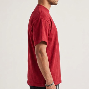 เสื้อยืดสตรีทแวร์ผู้ชาย ผ้าฝ้าย 100% ขายส่ง เป็นมิตรกับสิ่งแวดล้อม แห้งเร็ว รับผลิตตามแบบ OEM ราคาโรงงาน - Product Image 3