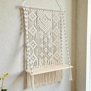Étagère murale en macramé et bois pour une décoration intérieure élégante, chambre, salon et solution de rangement et d'exposition bohème. - Product Image 2