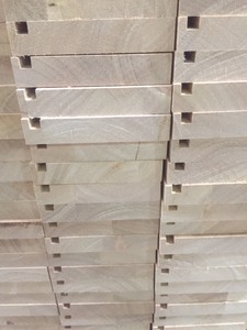 Planches à découper en bois rectangulaires, design antidérapant, fabriquées en bois naturel pour une utilisation en cuisine - Product Image 3
