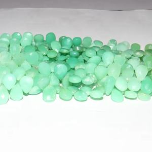Chrysoprase à facettes perles en forme de poire 6*8-7*9mm 8 pouces Briolette Chrysoprase côté coupe poire perles en gros pour la fabrication de bijoux - Product Image 1