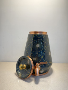 Dispensador de Agua de Cobre Puro Impreso en Azul Turquesa Premium, Tanque de 11L, Diseño Floral Abstracto Dorado, Matka Metálica Antifugas con Grifo - Product Image 6