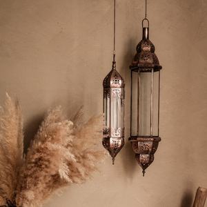 Nouvelle lanterne décorative marocaine en métal, faite à la main, pour décorations intérieures et extérieures, de qualité supérieure et à prix avantageux. - Product Image 1