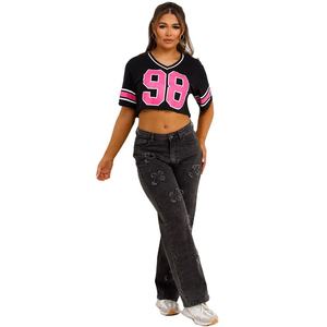 2025 nueva llegada de alta calidad, precio bajo, Tops cortos personalizados para mujeres con cuello en V 98 estampado Jersey camisa para ropa deportiva y ropa informal - Product Image 3