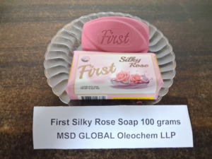 สบู่ก้อนโรส 100 กรัม บำรุงผิว สำหรับอาบน้ำทุกสภาพผิว - Product Image 4