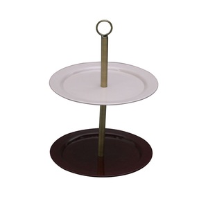 Promotion : Présentoir à gâteau en bois avec dôme en verre pour gâteaux de célébration et présentation d'occasions spéciales - Product Image 6