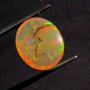 Opale d'Éthiopie Jaune Naturel, Coupe Ovale, Cabochon Certifié IGI, Effet de Couleur - Product Image 5