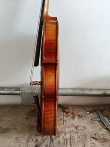 Violín Hecho a Mano con Tapa de Abeto, Fondo de Arce, Diapasón de Ébano, Acabado Barnizado, Cuerdas de Acero, Instrumento Musical - Product Image 4