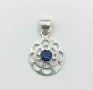 Collar con Colgante de Alta Calidad al Mejor Precio para Mujer, Collar con Colgante de Cruz, Chrome Hearts Sat ling - Product Image 1