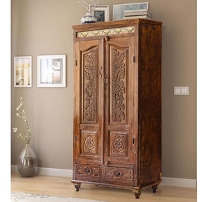 Armoire de luxe en bois massif artisanal à 2 portes, avec sculptures de feuilles ornées et incrustations de carreaux, finition chêne - Product Image 1