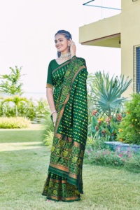 <b>Green</b> <b>Silk</b> Saree Traditional Ethnic Wear for Wedding and Party Occasions India Pakistan Style - Product Image 3
