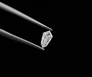 Diamants de laboratoire cultivés par laser OM GEMS 0,25 carat, couleur EF, taille bouclier, certifiés IGI, clarté excellente VVS-VS, sur mesure - Product Image 4