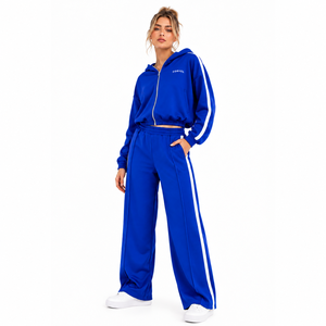 Conjunto Deportivo para Mujer Azul Signature: Sudadera Corta con Cremallera y Rayas, Pantalones de Chándal de Felpa Gruesa de Pierna Ancha, Bordado Personalizado OEM - Product Image 1