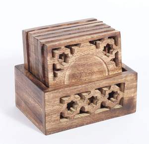 Posavasos rústicos de madera para tazas de café y té que protegen las mesas de arañazos, calor y humedad. - Product Image 2