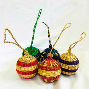 Bolas de Seagrass Tejidas a Mano de Alta Calidad, Impermeables y Ecológicas, Adornos Colgantes para Árbol de Navidad, Artesanía Vietnamita - Product Image 6
