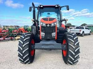 Tractor Agrícola M7-132 de 120HP 4WD con Transmisión por Engranajes para Uso Agrícola, Garantía de Más de 5 Años - Product Image 6