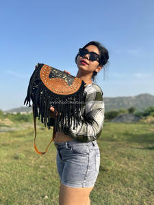 Nouveaux cheveux sur métal daim cuir frange peau de vache croissant sac à main femmes pour la mode vente chaude baril en forme de sac à bandoulière - Product Image 3