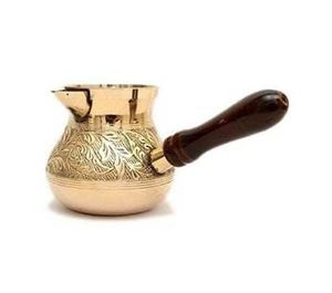 Cafetera Turca de Latón Vintage Grabada, Cezve, Olla Calentadora de Leche para Estufa, Cafetera Árabe Hecha a Mano con Mango de Madera - Product Image 1