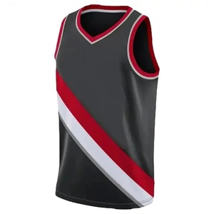 Camiseta de Baloncesto Personalizada Sublimada, Jersey de Baloncesto Transpirable, 100% Poliéster - Product Image 5
