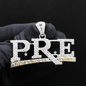 Colgante Premium de Aleación Chapada en Oro con Diamantes CZ Estilo Hip Hop - Product Image 2