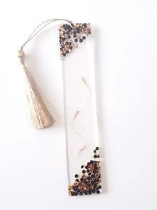 Marcadores de Páginas Transparentes Únicos con Flores Secas Reales en Resina de Colores Brillantes y Borlas para Mujeres, Exportaciones de Craftea - Product Image 2