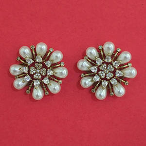 Tops clásicos de diseñador Kundan con chapado en oro Mehndi hermosos pendientes de aro de moda - Product Image 4