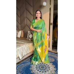 Sari en soie douce Mehendi Ikkat Patola avec motifs de paon Meenakari et bordure en zari doré pour les mariages - Product Image 1