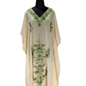 Fabrication en Inde, caftan brodé à la main grande taille, manches trois-quarts, longueur plancher - Product Image 1