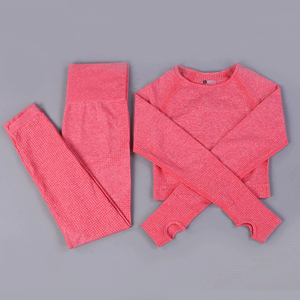 Fabricant sur mesure : Ensemble de yoga 2 pièces pour femmes, modèles en gros avec tarifs direct usine pour les marchés d'exportation. - Product Image 4