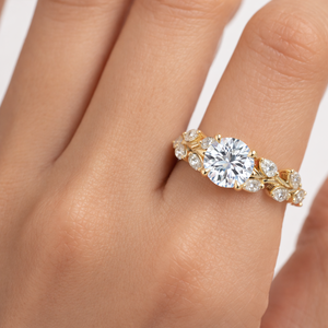 Bague de fiançailles et de mariage en or massif 10K 14K 18K, certifiée luxe, inspirée des fleurs, avec diamant de laboratoire pour femme - Product Image 4