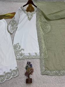 Ensemble Sharara en soie chino blanche épaisse avec dupatta, embossé, pour les occasions spéciales, mariage, Diwali, pour femmes - Product Image 4