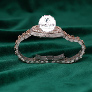 นาฬิกาเพชรหรู Pragalbh Jewels นาฬิกาโมอิสซาไนต์ ควอตซ์ สำหรับผู้ชายและผู้หญิง สไตล์ฮิปฮอป ประดับเพชรเต็มเรือน ตัวเรือนสแตนเลสสตีล พร้อมสลักโลโก้ตามสั่ง - Product Image 5