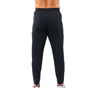 Pantalon de jogging athlétique fuselé léger noir pour homme, séchage rapide, personnalisable en gros (OEM) - Product Image 3