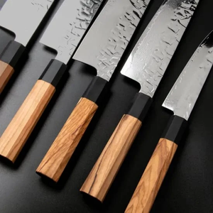 ชุดมีดเชฟเหล็กกล้าคาร์บอนสูงระดับมืออาชีพ LEGACY BLADES ด้ามไม้มะกอก แบบเต็มด้าม ชุดมีดครัว ขายส่ง - Product Image 2