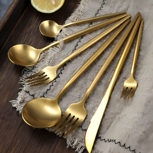 Juego de Cubiertos de Acero Inoxidable al por Mayor, Estilo Nórdico, Juego de Cubiertos Portátil Portugués, Juego de Cucharas y Tenedores Dorados - Product Image 5